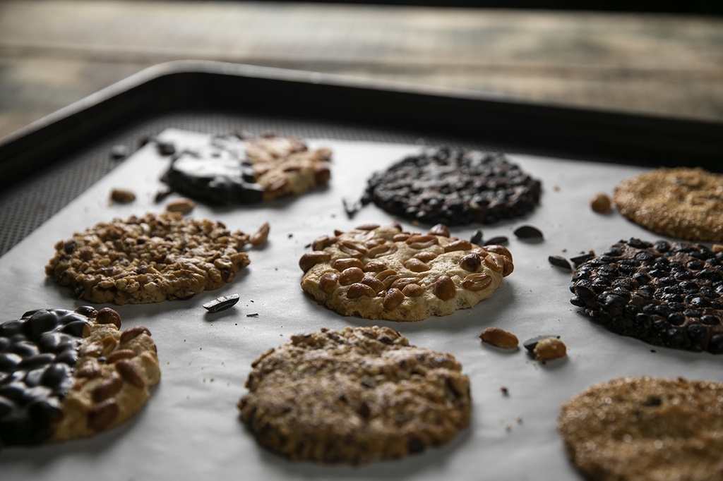 Caramelized Cruncy Cookies Deli