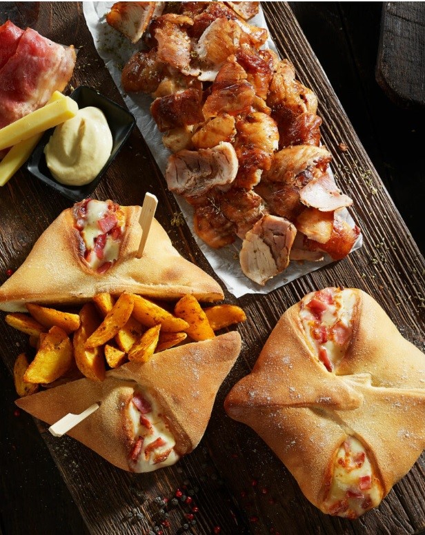 Club Caesar's with Chicken Gyros 230Gr