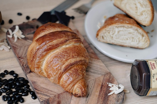 [00-03-52 / 1117.1070] Butter Croissant