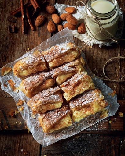 [BAK-PUF-080] Bougatsa With Almond Filling Vegetarian