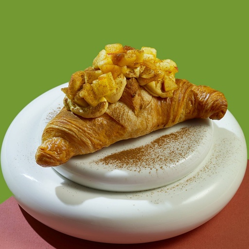 [15-0002] Butter Cornetti With Cinnamon Custard And Apple