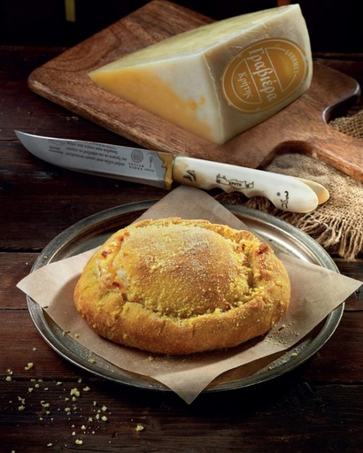 [16-1387] Puff Pastry Tread With Cretan Graviera